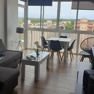 https://appartement-les-pieds-dans-l-eau.topcostabravahotels.com